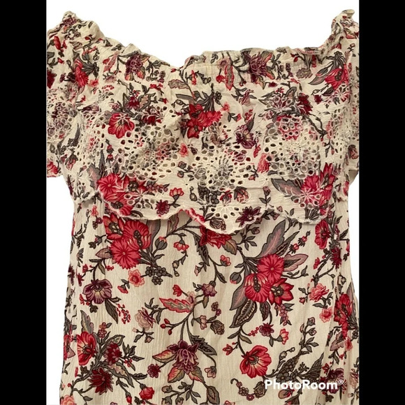 NWT American Eagle Outfitters Off Shoulder Floral Top - Picture 2 of 6